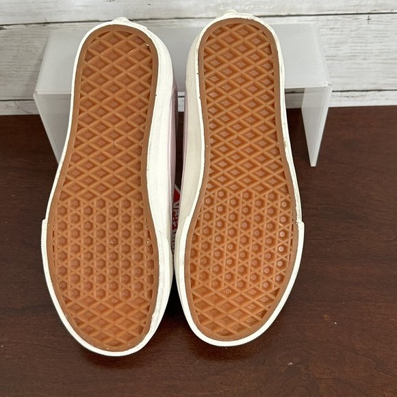 NWOB Vans Canvas Lace Up Skater Sneakers Men's 4 / Women's 5.5 Light Purple - Picture 9 of 9